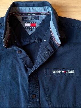 Vintage 90s Tommy Jeans Navy Blue Button Down Twill Shirt Size S Spellout Logo